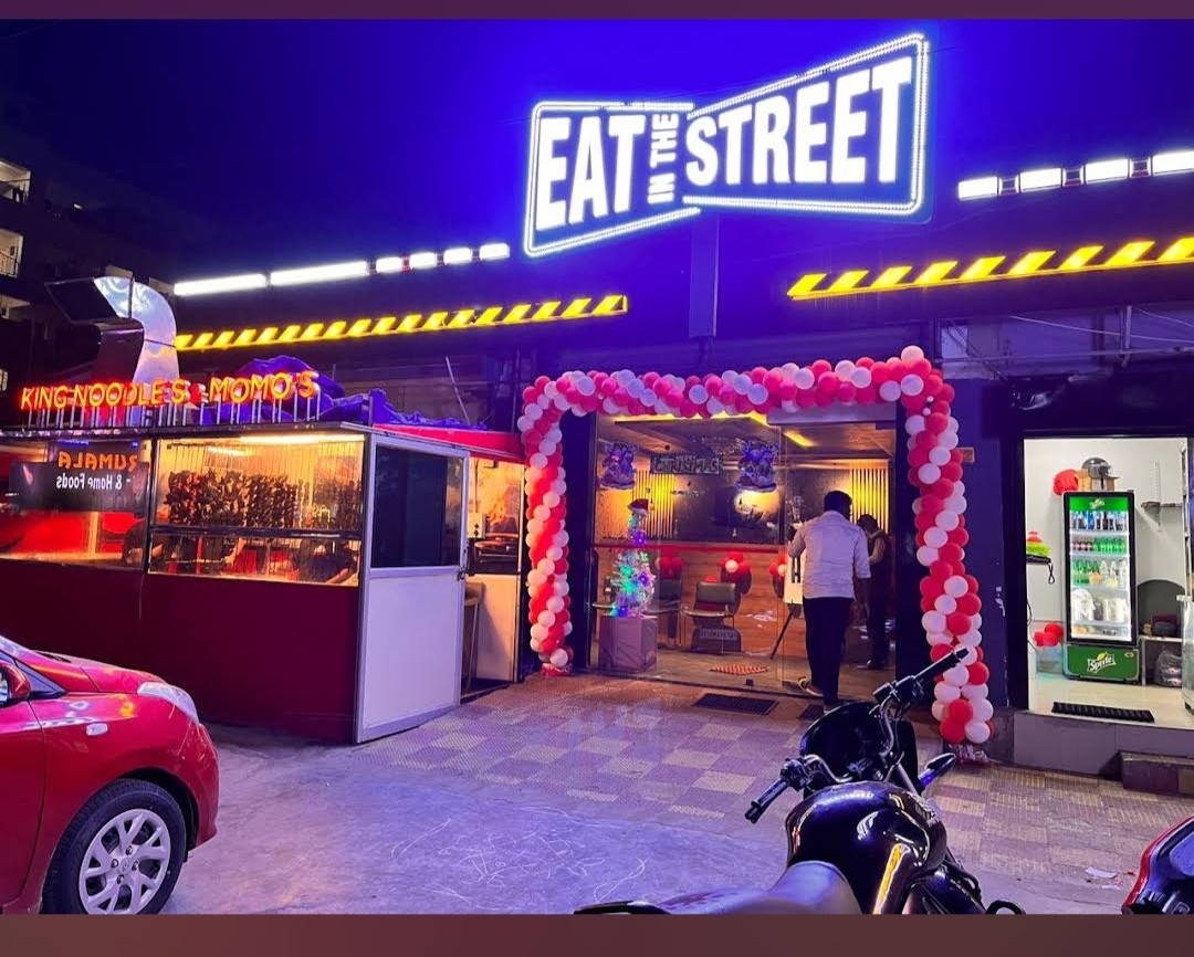 EAT IN THE STREET